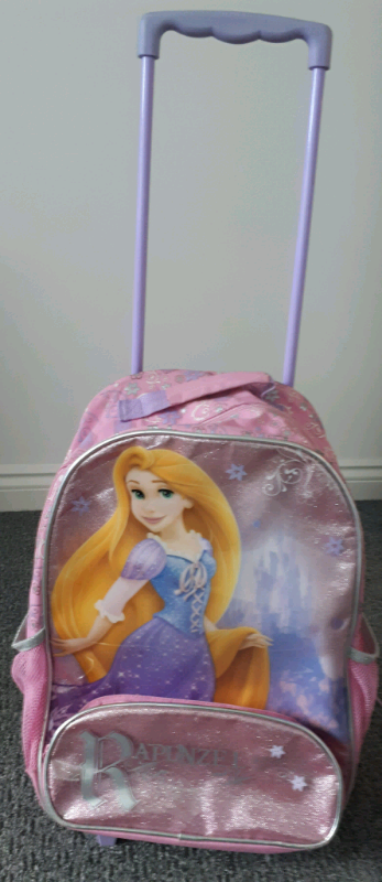 girls pull along case